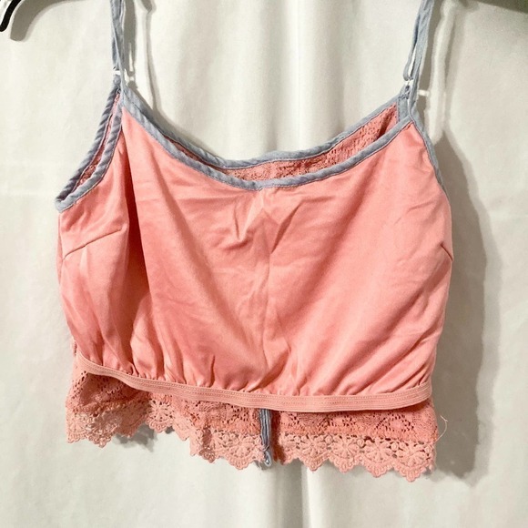 Rue21 Women's M Pink Crocheted Crop Top with Blue Trim - Picture 8 of 9